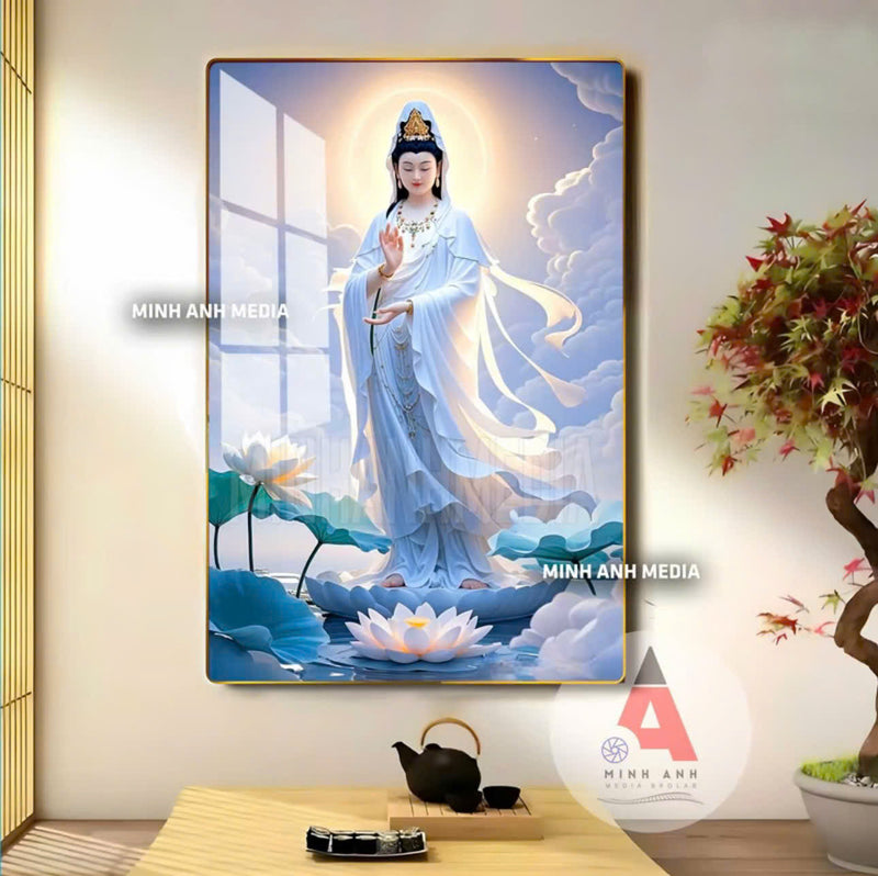 QA3 - Tranh tráng gương Bồ Tát đứng hồ sen