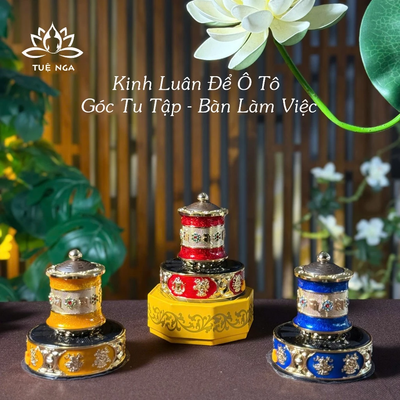 Kinh luân để ô tô, góc tu tập, bàn làm việc, pin năng lượng mặt trời